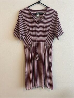 Striped V-Neck Short Sleeve Dress in Burgundy and White